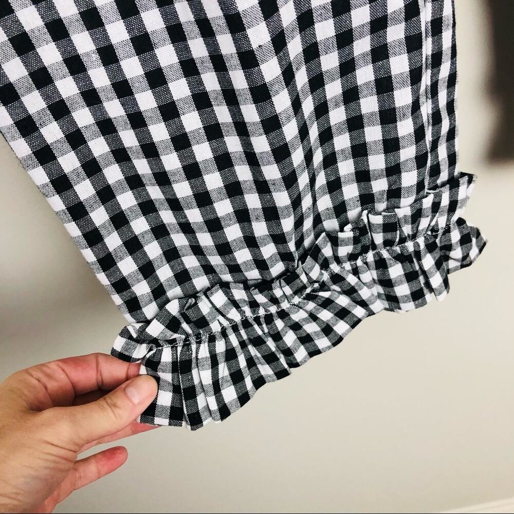 NWY Woman black white check gingham cottagecore cropped ruffle hem pants medium - Picture 4 of 6